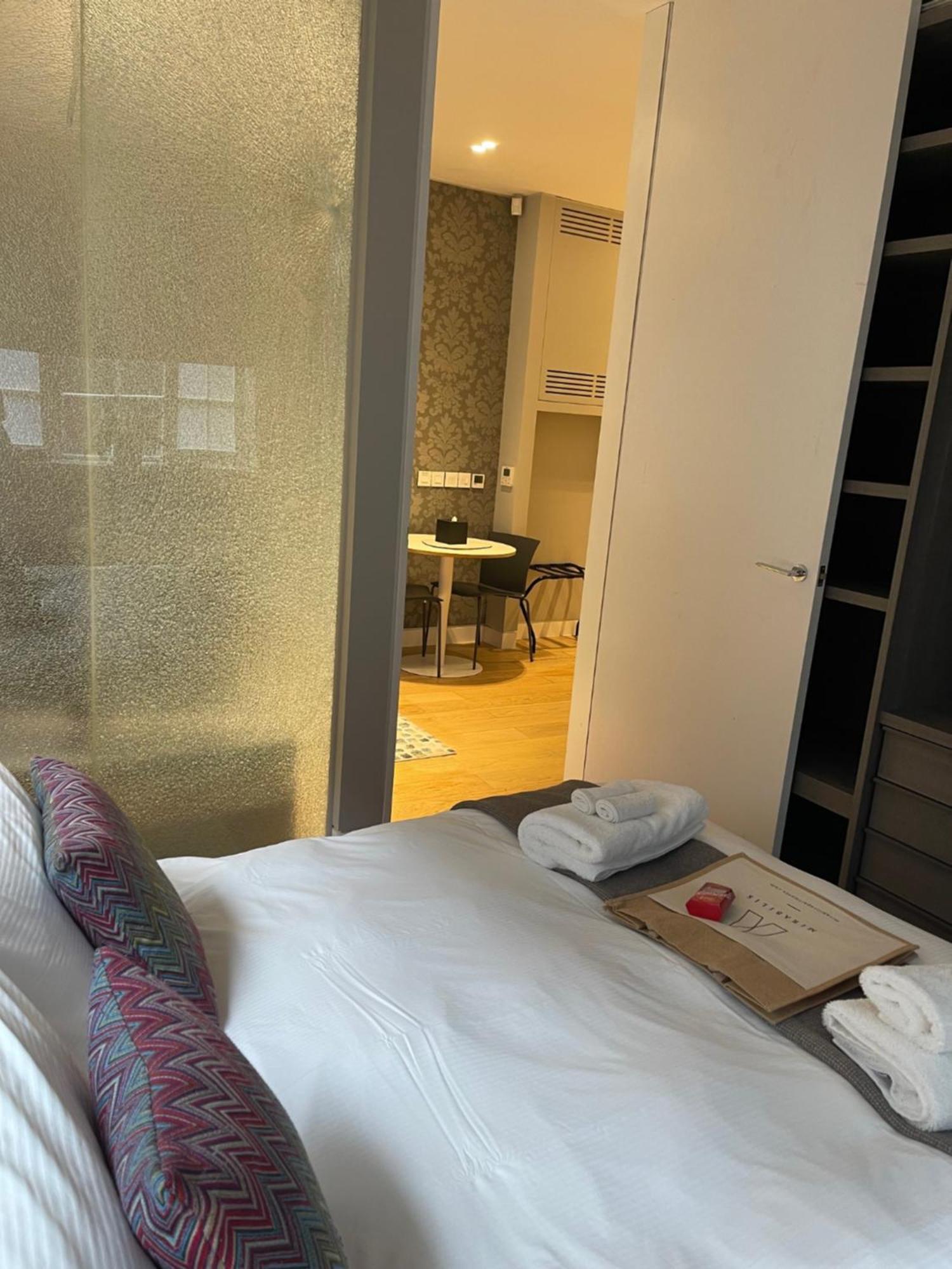 Mirabilis Apartments - Bayham Place London Kültér fotó